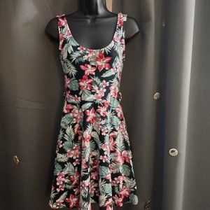 Forever 21 flower dress size S